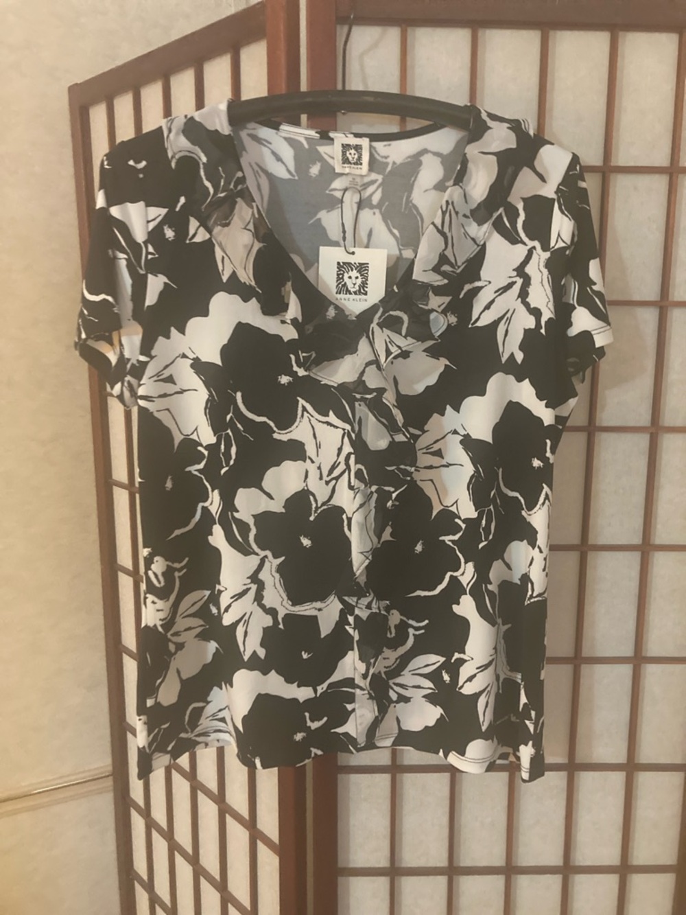 AK -M B/W Top